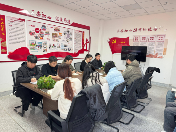 深学创新理论 勇担时代使命 —— 机电工程学院本科生第一党支部开展专题党课学习