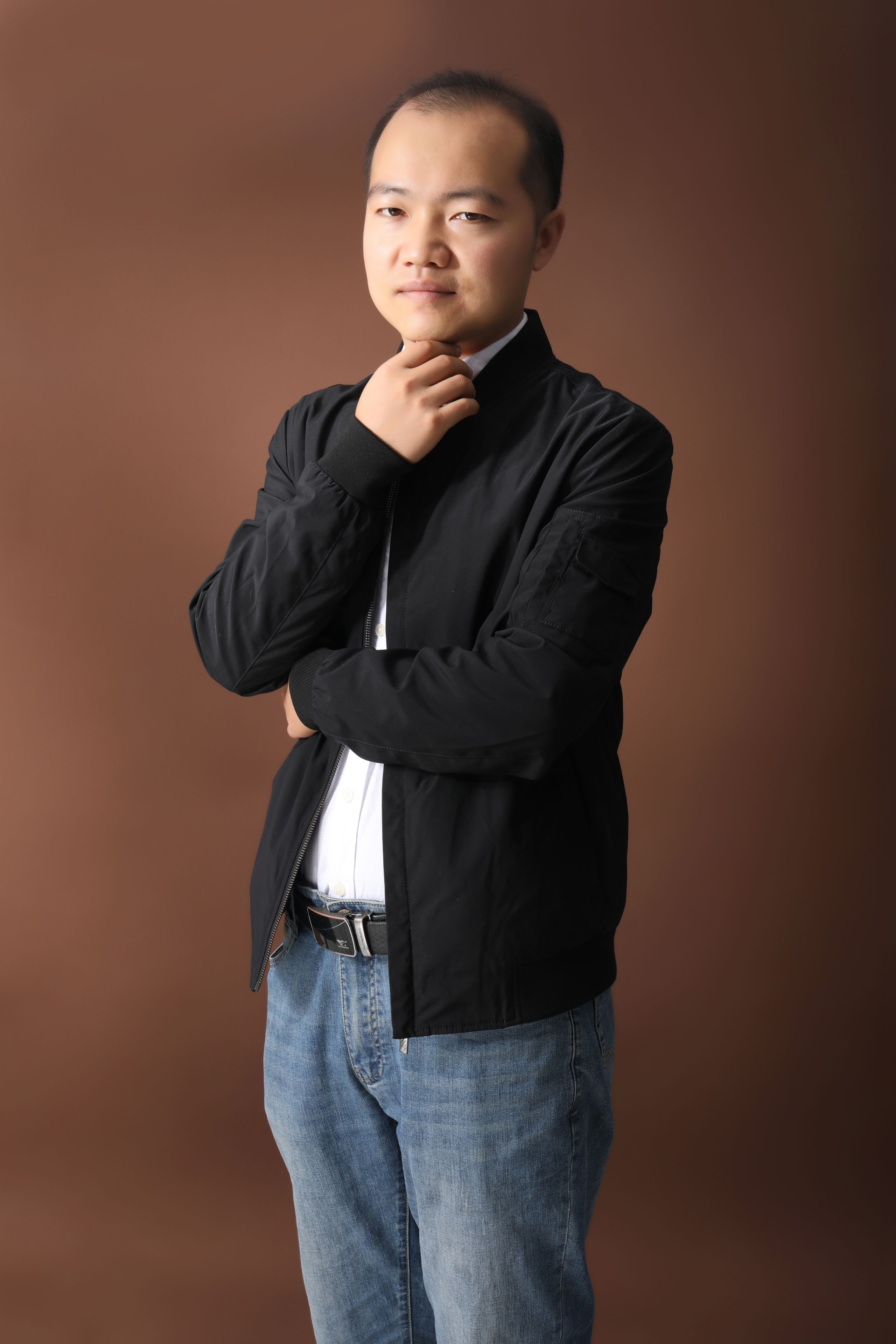 梁正龙